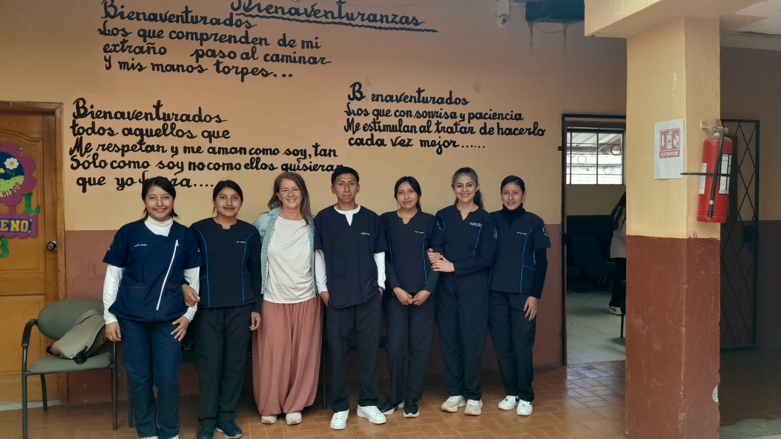 Equipo de NeuroFun en la unidad educativa